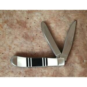 NEW TWISTED X dual blade folding pocket knife in white/black